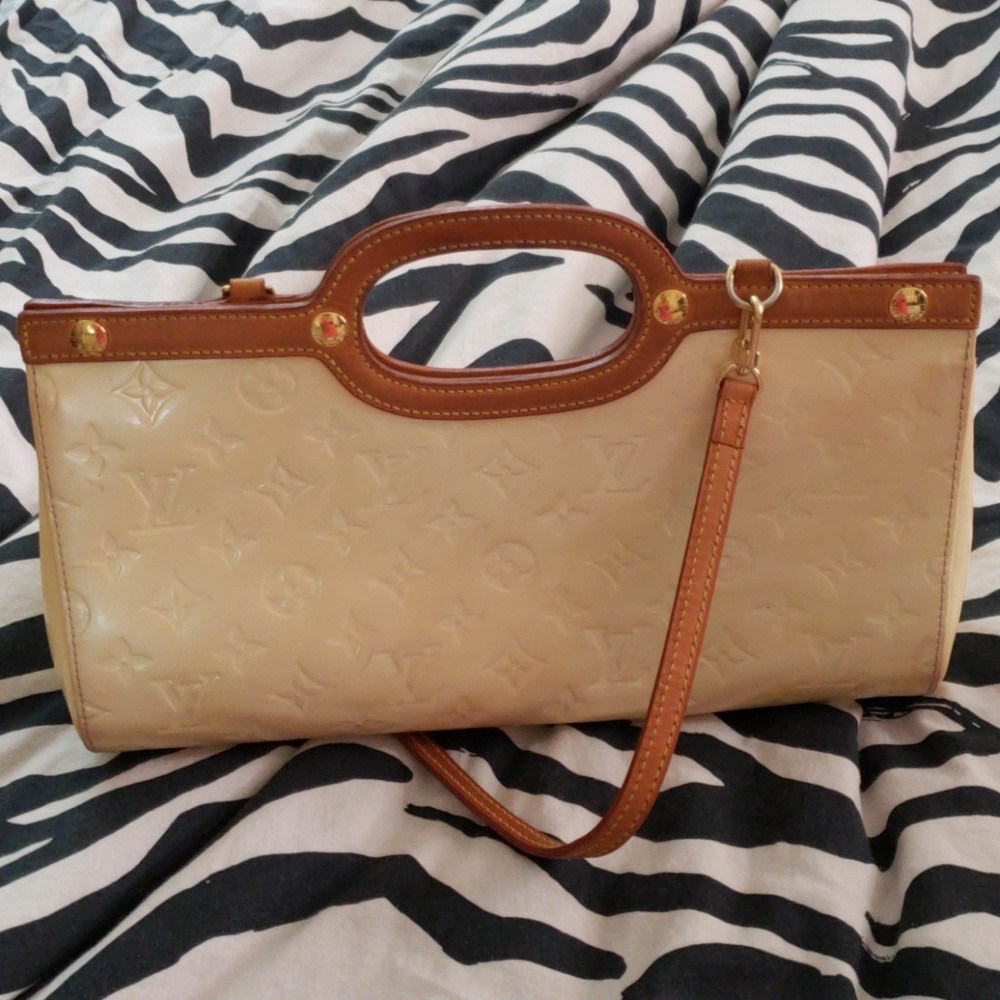 Handbag - Picture 2 of 2